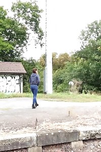 Bootylicious Brunette Pisses Over The Train Tracks