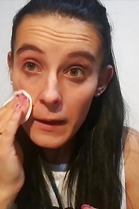 Lexi Dona Takes Off Her Makeup In This Pictures