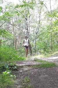 Ali Bordeaux Squats And Pees Outdoor