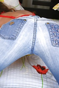 Lustful Black-haired Strips Out Of Jeans To Show Her Great Complexion And Her Cotton Panties