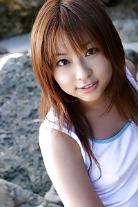 Asian Plage Beauty Demonstrates Her Magnificent Form Naked At The Sandy Beach In The Sun