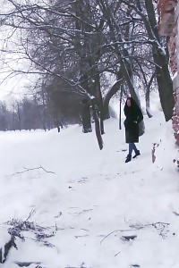 Lady Beautiful Dasha Takes A Leak Desperation