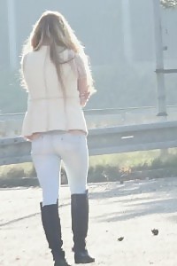 Good-looking Girl Takes Off Her Denim To Pee Outside