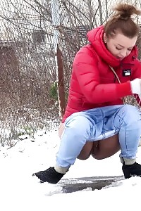 Dafne Melts The Snow With Her Hot Urine