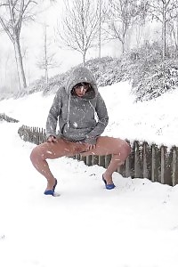 Inviting Babe Melts Snow As She Pisses Outside