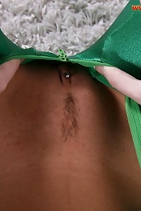 Sexy Oaklee Unzips Her Green Latex Costume To Explore Off Her Astonishing Body