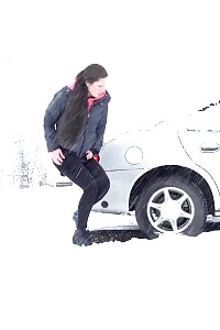 Beautiful Brunette Relieves Pee Desperation In Snow