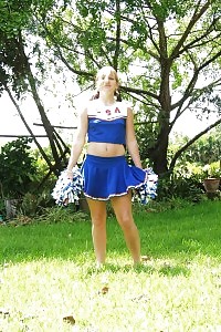 Brilliant Blonde Cheerleader Does Her Bored Routine And Jerking Off Against The Cam